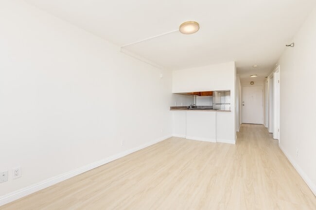 Photo - 2542 Date St