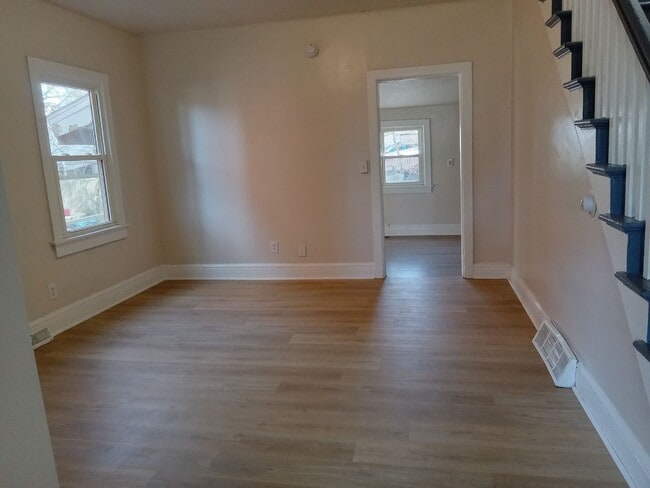 Building Photo - 133-135 Bank st Unit 135 Bank st