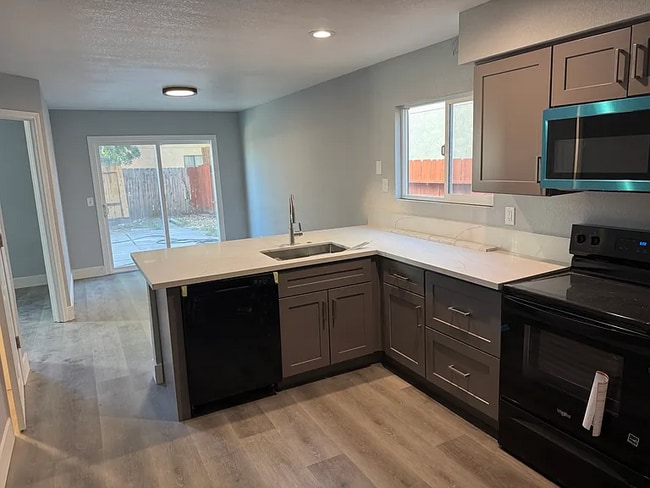 Building Photo - 1774 Hammertown Dr Rental