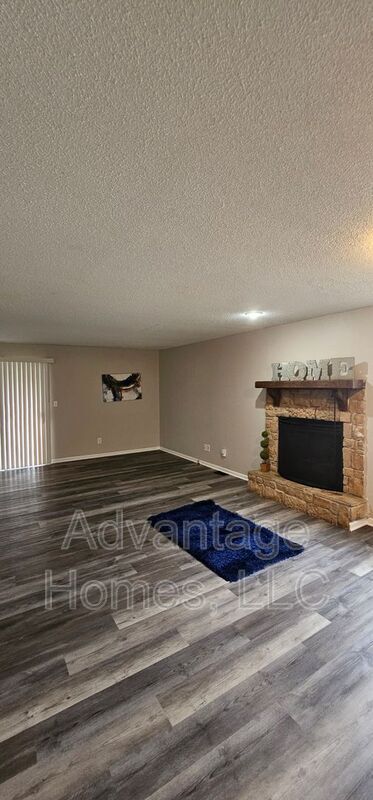 Photo - 1315 E 123rd Terrace