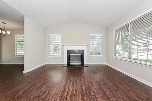 Photo - 68 Hampton Oaks Dr