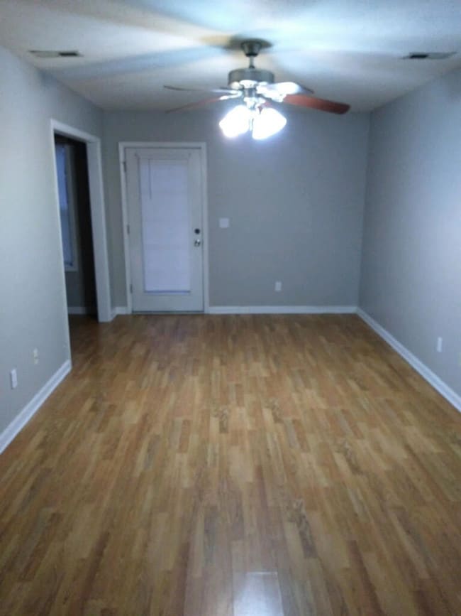 Photo - 120 Emory Ct