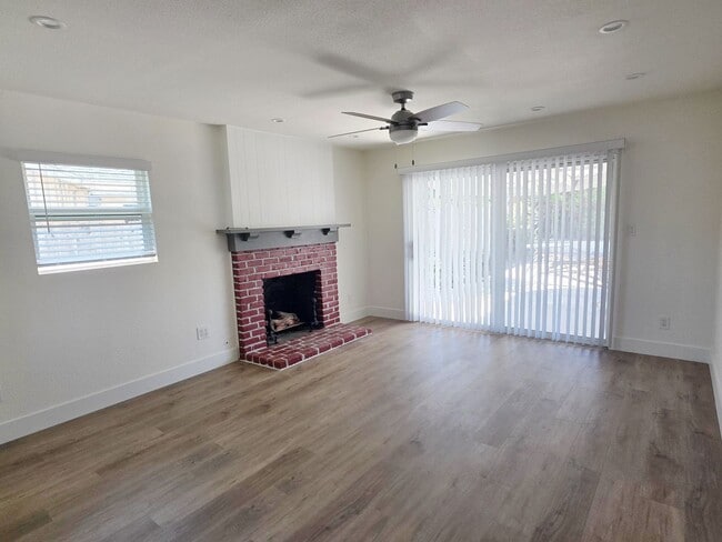 Building Photo - Spacious 4 Bedroom, 3 Bath Home with Priva...