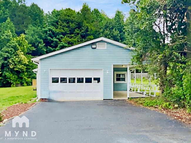 Building Photo - 5520 Kool Springs Dr