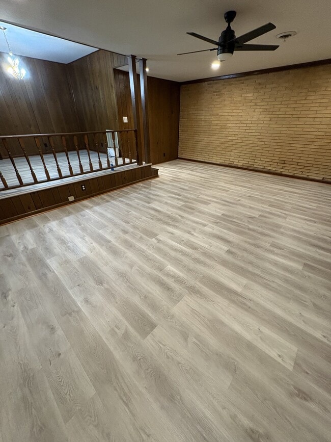 Photo - 203 Lumpkin Dr