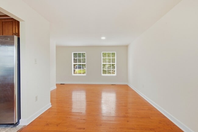 7705 Seans Terrace