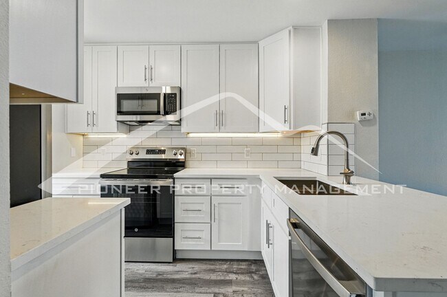 Photo - Spacious Condo with Washer/Dryer and Centr...