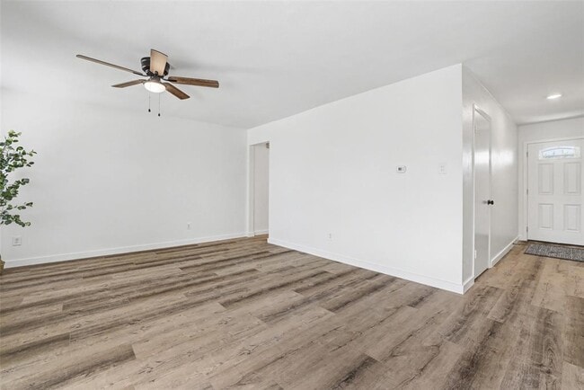 Photo - 1403 Greenfield Dr