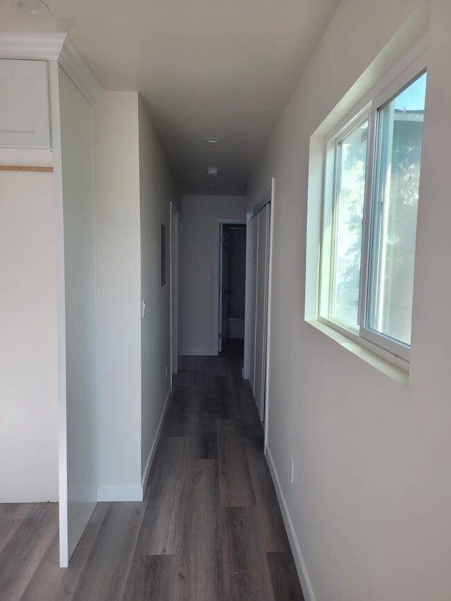 Photo - 14844 Polk St