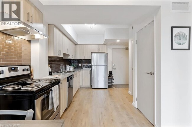 Photo - 275 Larch St Unit G603