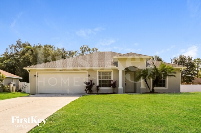 Photo - 2637 Lacroix Ave