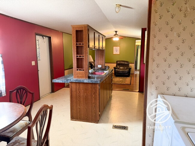 Photo - 1584 McCaskill Rd