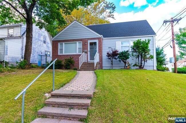 Photo - 284 Continental Ave