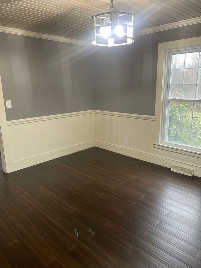 Photo - 2812 Kecoughtan Rd