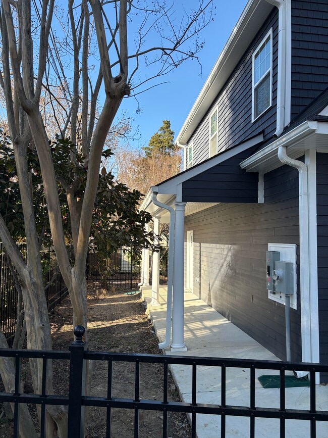 Photo - 3600 Moss Side Ave Unit B