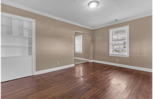 Photo - 3067 Pershing Ave