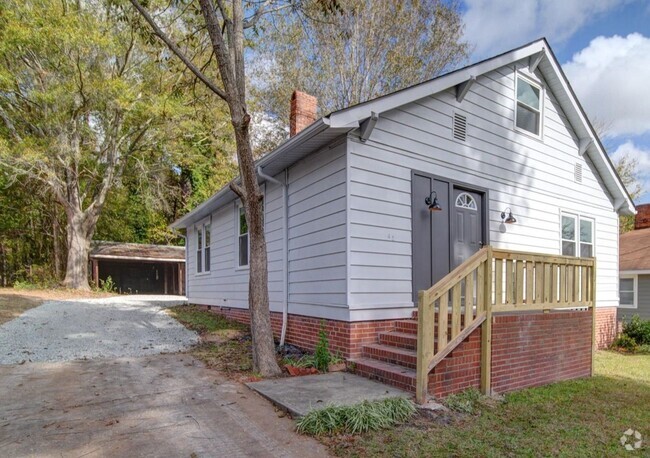 Building Photo - Newly remodeled 3 BR / 2 BA in Wadesboro ! Rental