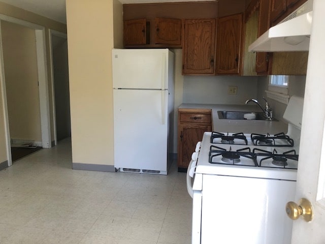Eat-In Kitchen - Elm Circle Affordable Apartments