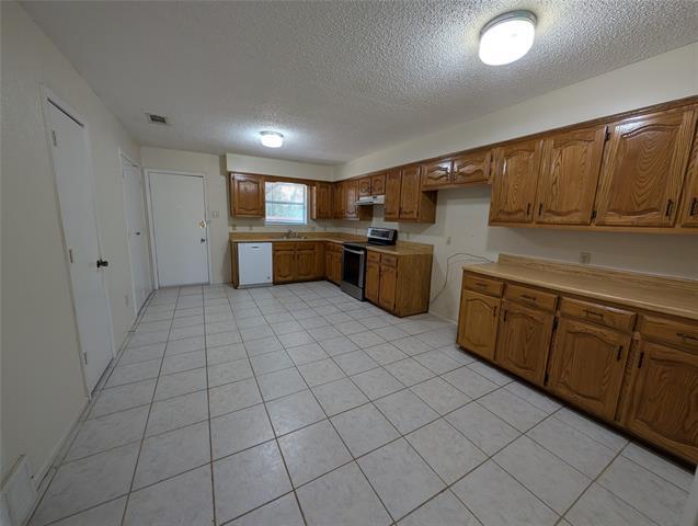 Photo - 604 Oak St