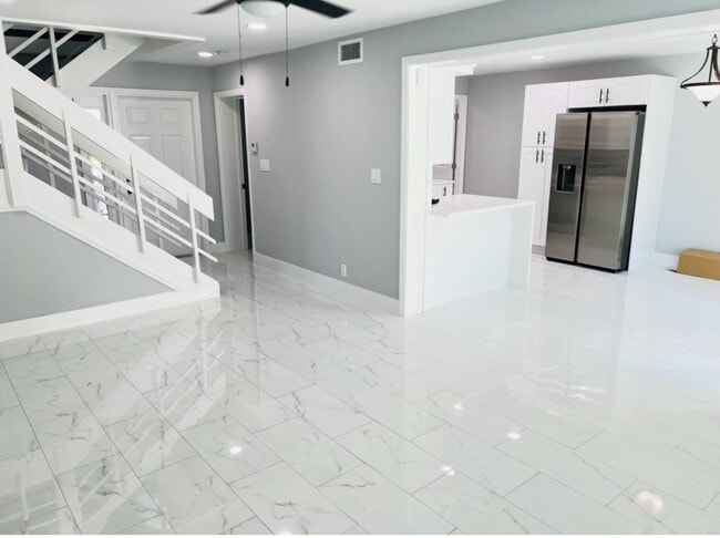 Photo - 314 Sunshine Dr