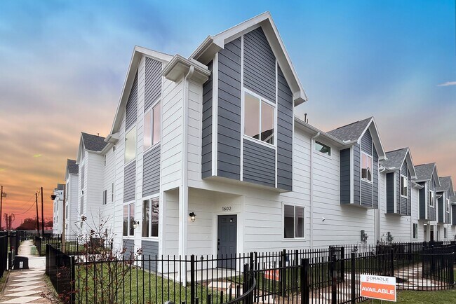 Photo - 1570 W Tidwell Rd