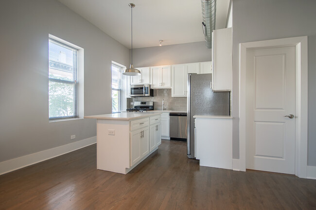 Photo - 1044 W 18th St Apartment Unit 1