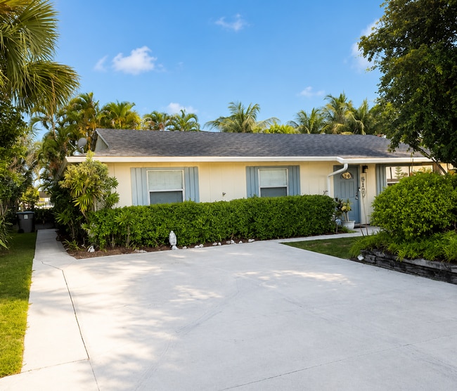 Building Photo - 9129 W Highland Pines Blvd Unit 1
