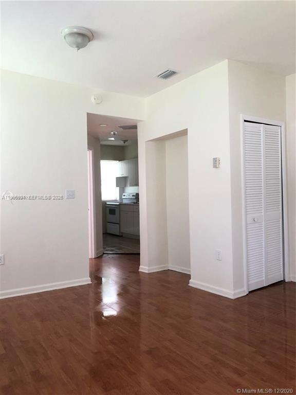 Photo - 109 NW 6th Ave Unidad 8