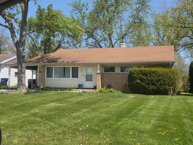 Photo - 1111 Midway Rd House