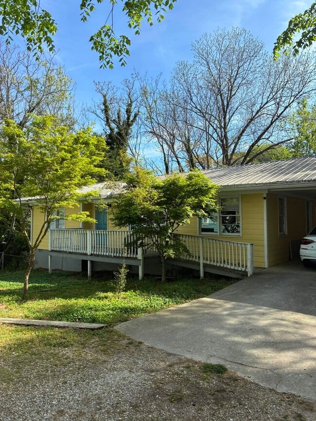 Photo - 3 bedroom 2 bathroom near St. Mary's Hospital