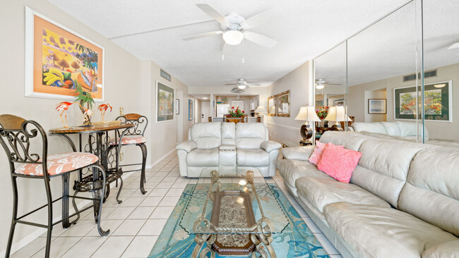Building Photo - 7205 Thomas Dr Rental