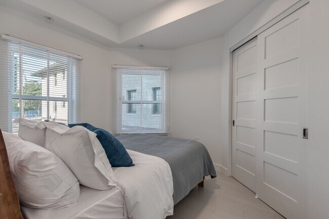 Photo - 1431 Haro St Unit 102