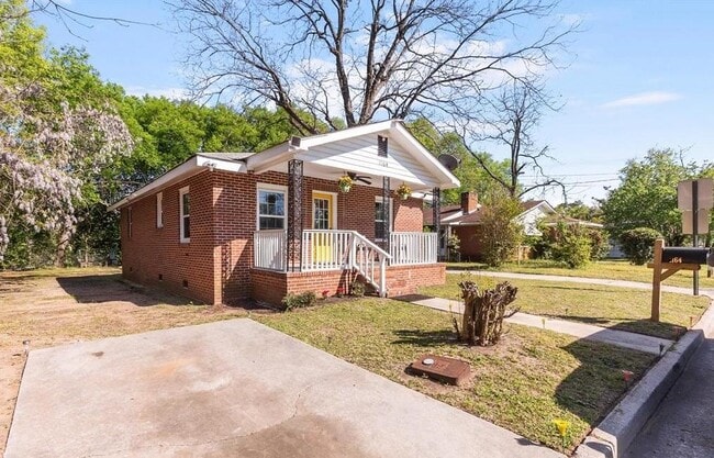 Building Photo - 2164 Monroe Ave