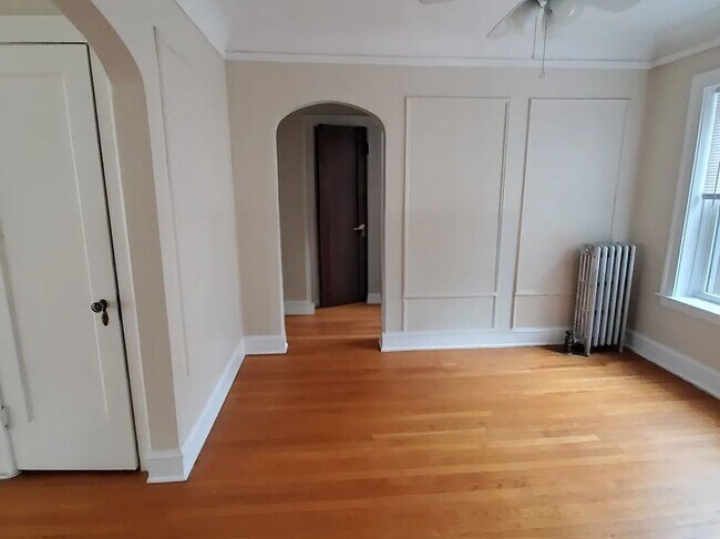 Photo - 1914 W Morse Ave