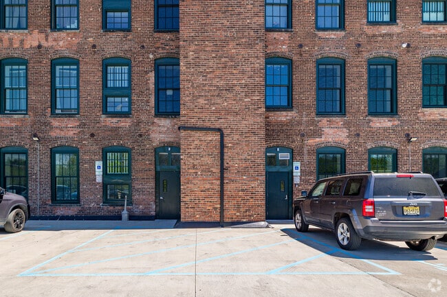 Packard Lofts Apartments