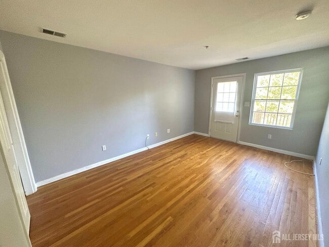 Photo - 111 Harris Ave Unit 5