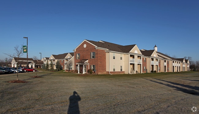 Grand Oak Tree Apartments