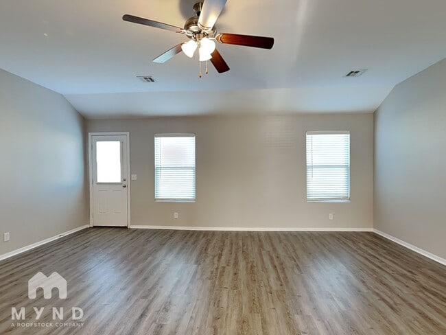 Photo - 2013 Orchid Ln