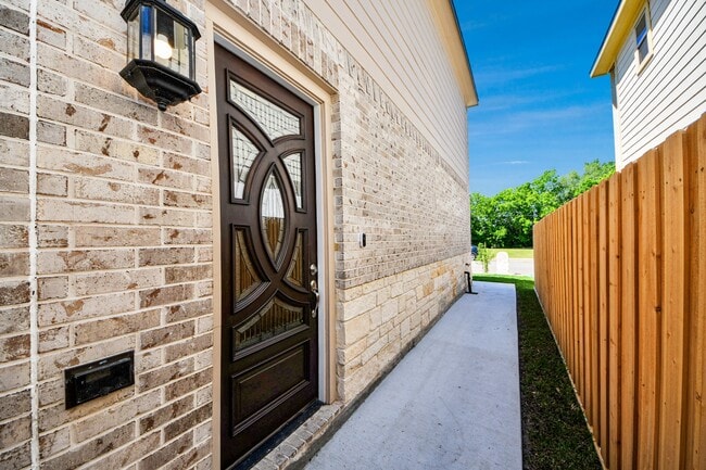 Photo - 8304 S Breeze Dr