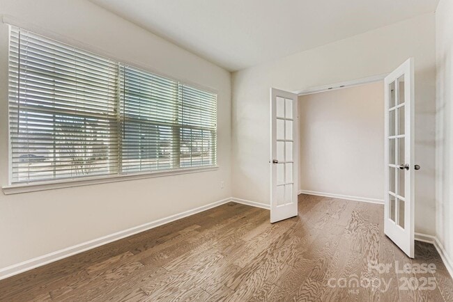 Photo - 398 Kennerly Center Dr