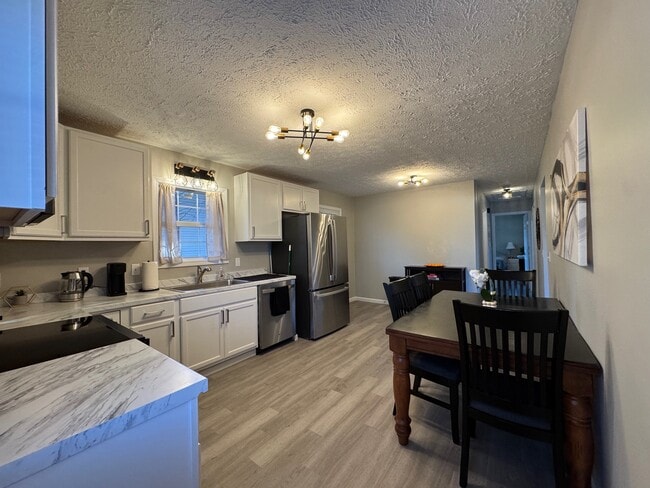 Photo - 220 Virginia Ave