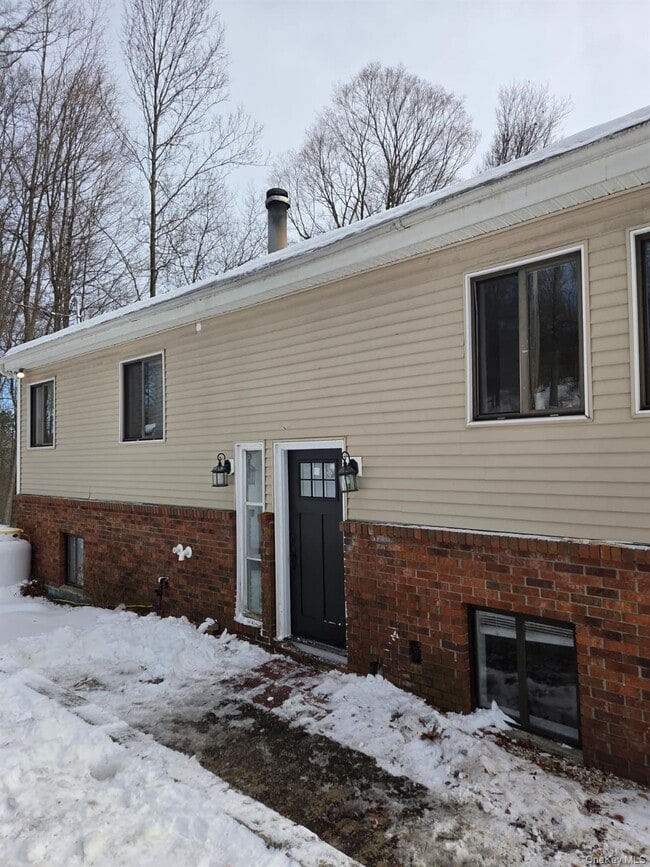 Photo - 135 Shawanga Lodge Rd