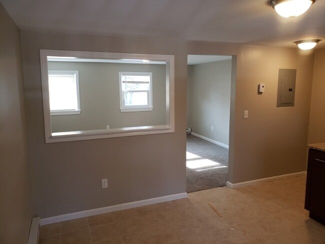 Photo - 84 E Grove St Unit B