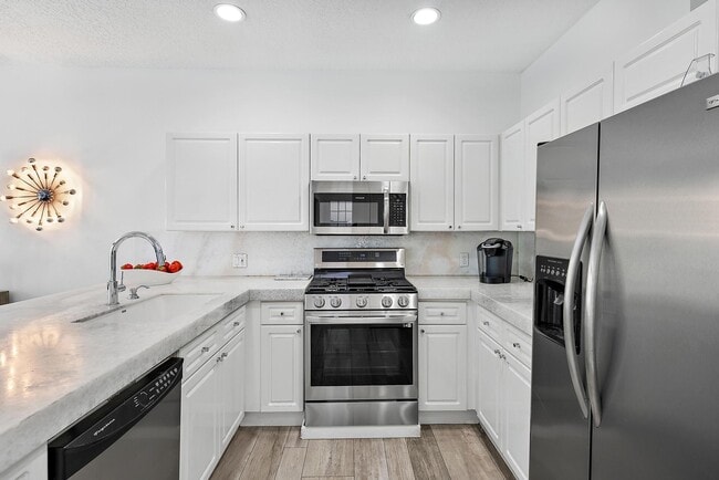 Photo - 8208 Heritage Club Dr