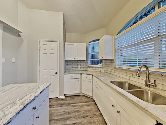 Photo - 2408 Baretta Dr