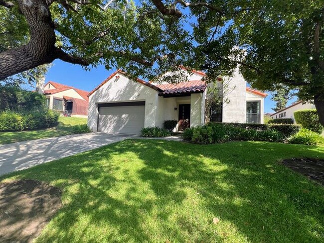 Building Photo - Breathtaking 3 Bed / 2.5 Bath Single Story...