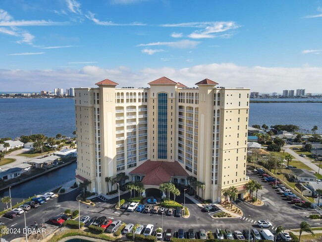 Building Photo - 2801 S Ridgewood Ave Unit 409 Rental