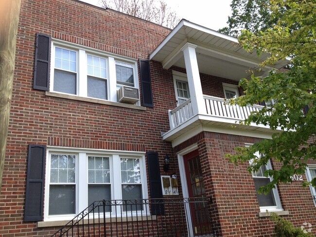 Building Photo - 602 W 3rd St Unit 1 Rental