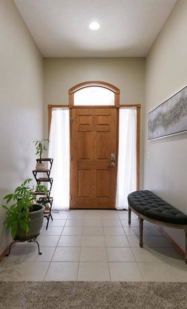 Photo - Exquisite Ranch For Rent In Papillion