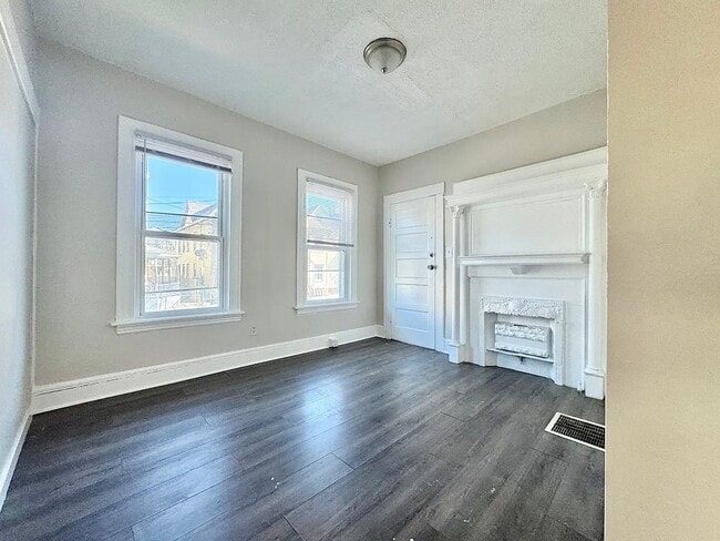 Photo - 75 Sanford Ave Unit 1